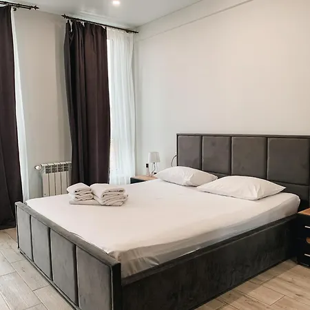 Domovik Mira 11s/9 Apartman *