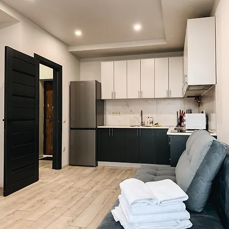 Domovik Mira 11s/9 Apartman *