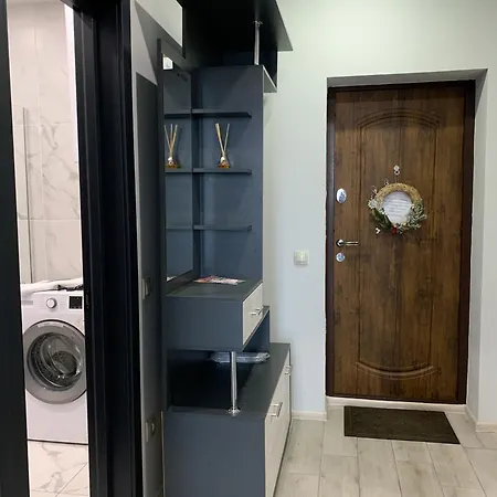 Domovik Mira 11s/9 Apartmán Mukačevo