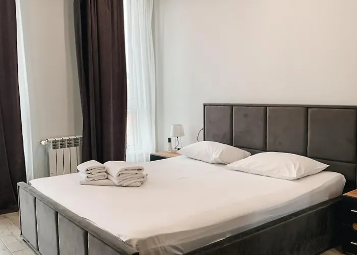 Domovik Mira 11s/9 Apartman *